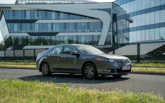 toruń Honda Accord cena 30000 przebieg: 218000, rok produkcji 2009 z Toruń